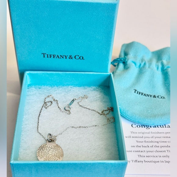 Tiffany & Co. Silver “GO WOMEN 2018”Medallion Necklace - Picture 8 of 9